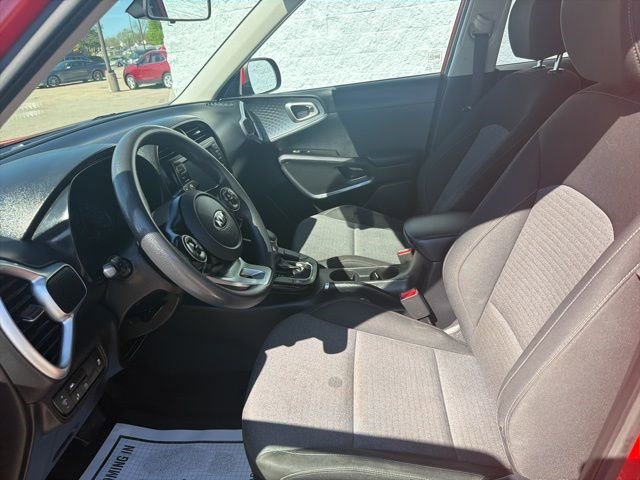 Used 2020 Kia Soul S FWD image 9