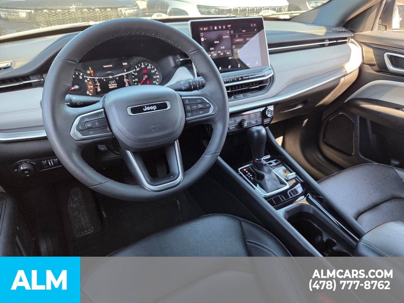 Used 2025 Jeep Compass Limited AWD/4WD image 9