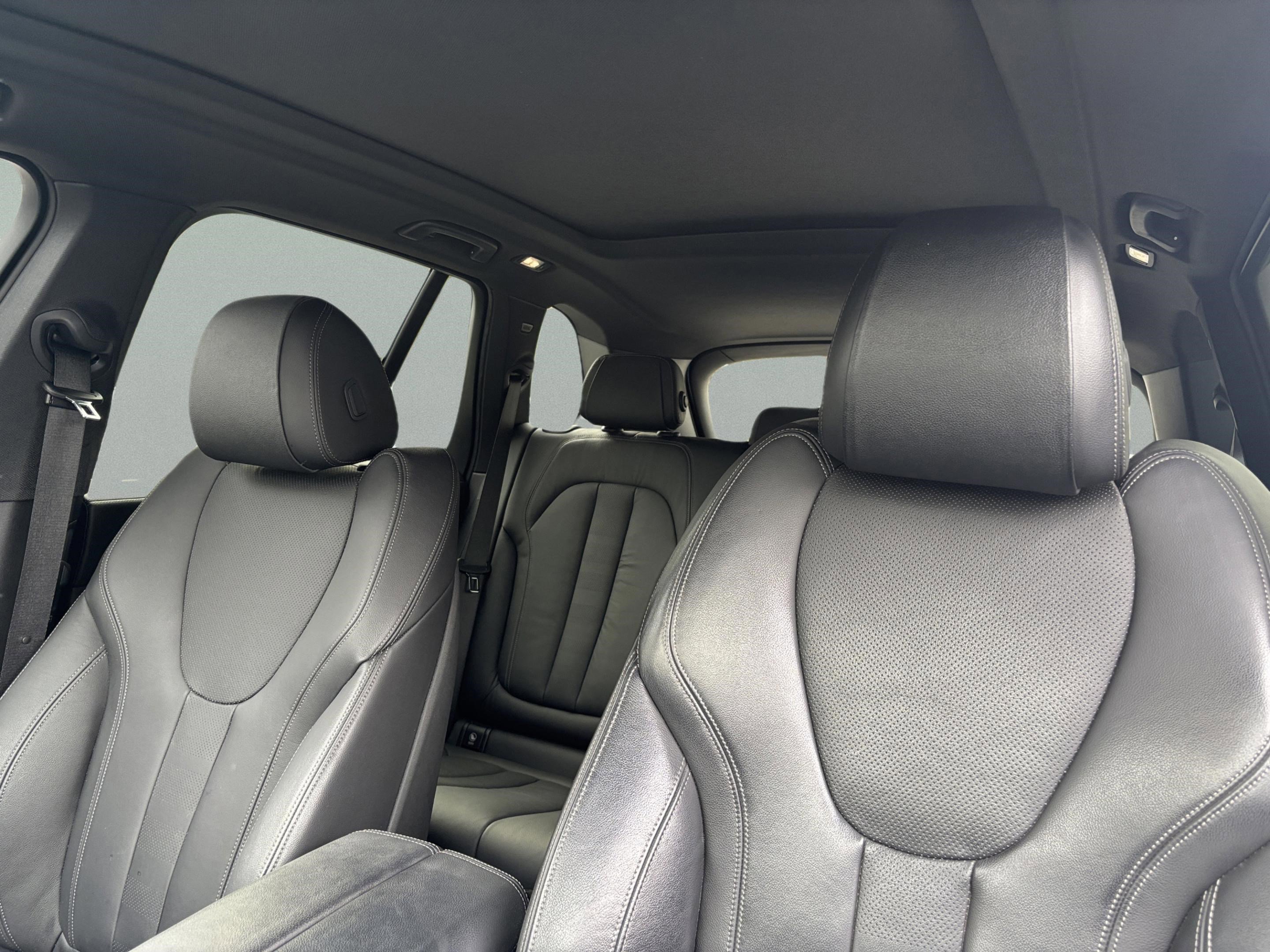 Used 2019 BMW X5 xDrive40i w/ Convenience Package image 19