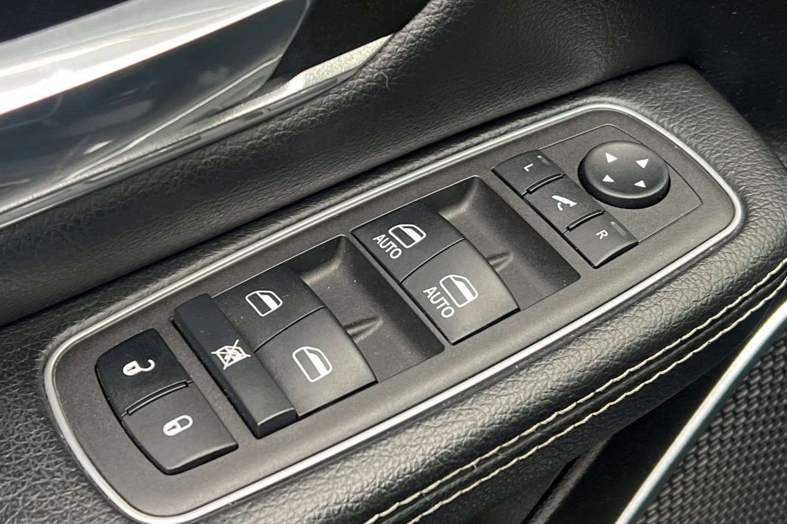 Used 2022 RAM 1500 Laramie image 13