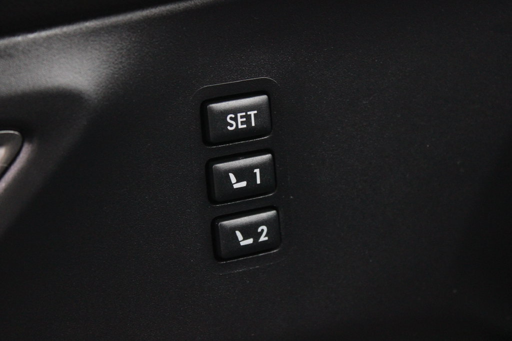 Used 2024 Subaru Ascent Limited AWD/4WD image 4