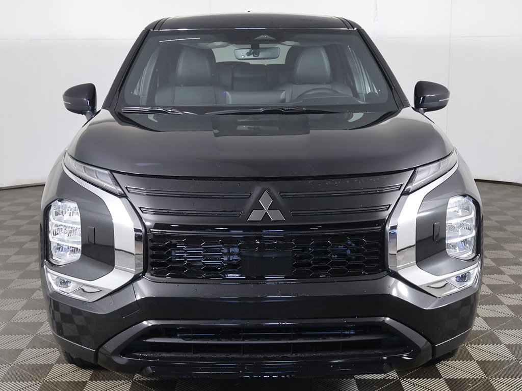 New 2026 Mitsubishi Outlander LE AWD/4WD image 11