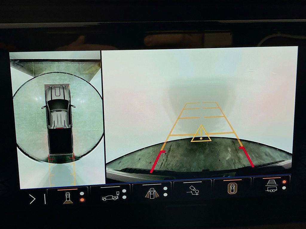 Used 2025 GMC Sierra 2500 AT4X image 20