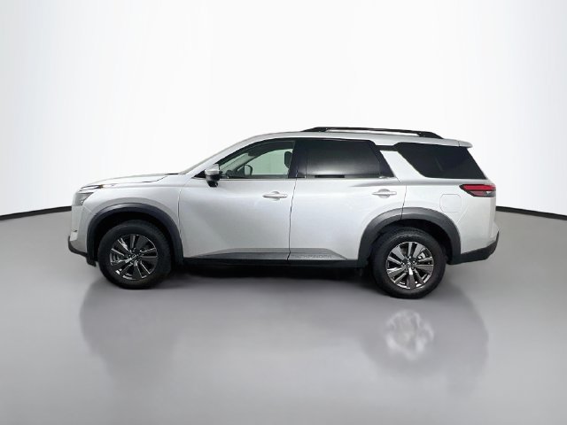 Used 2024 Nissan Pathfinder SV FWD image 6