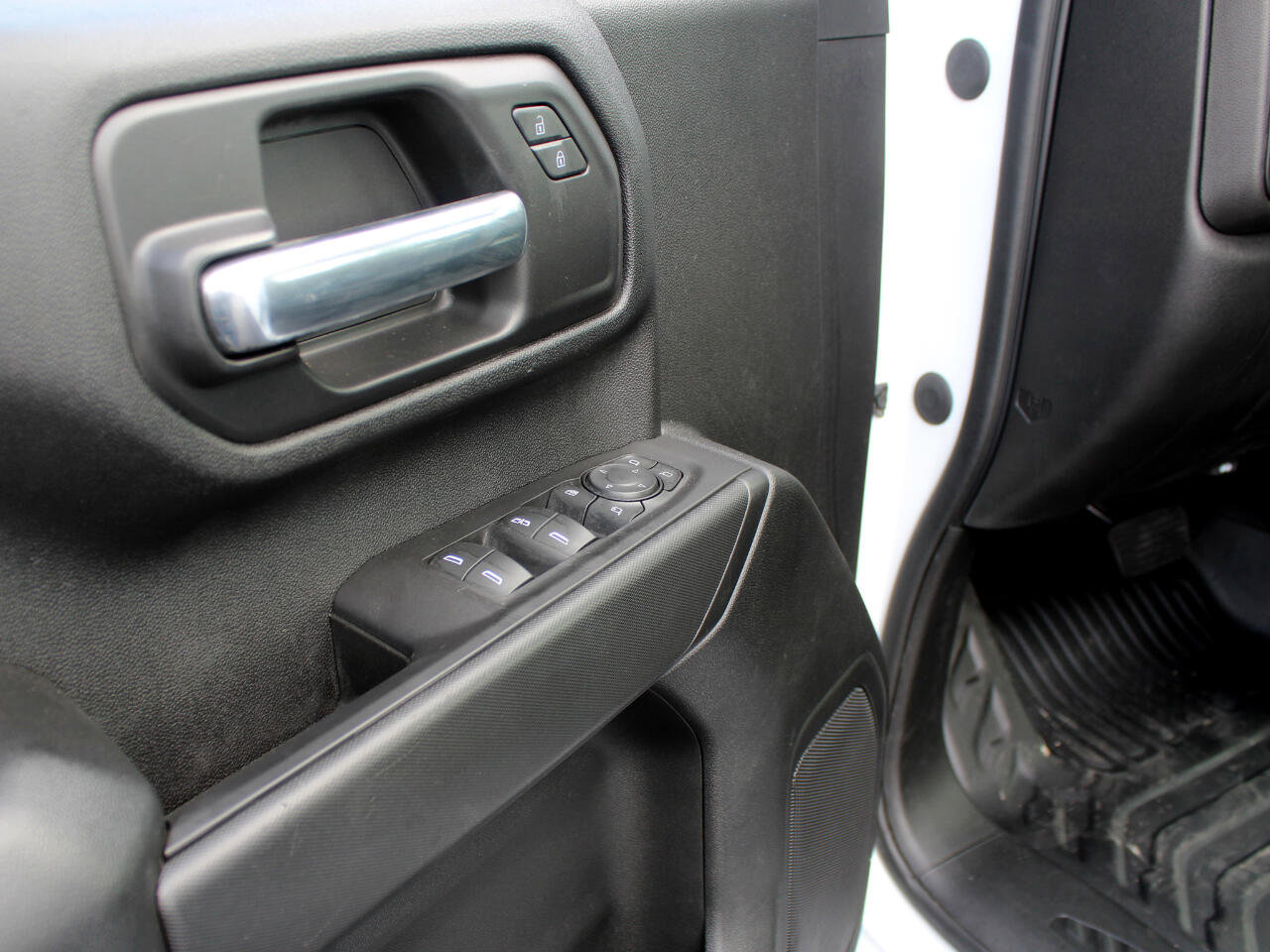 Used 2024 Chevrolet Silverado 2500 W/T w/ WT/CX Safety Package image 28