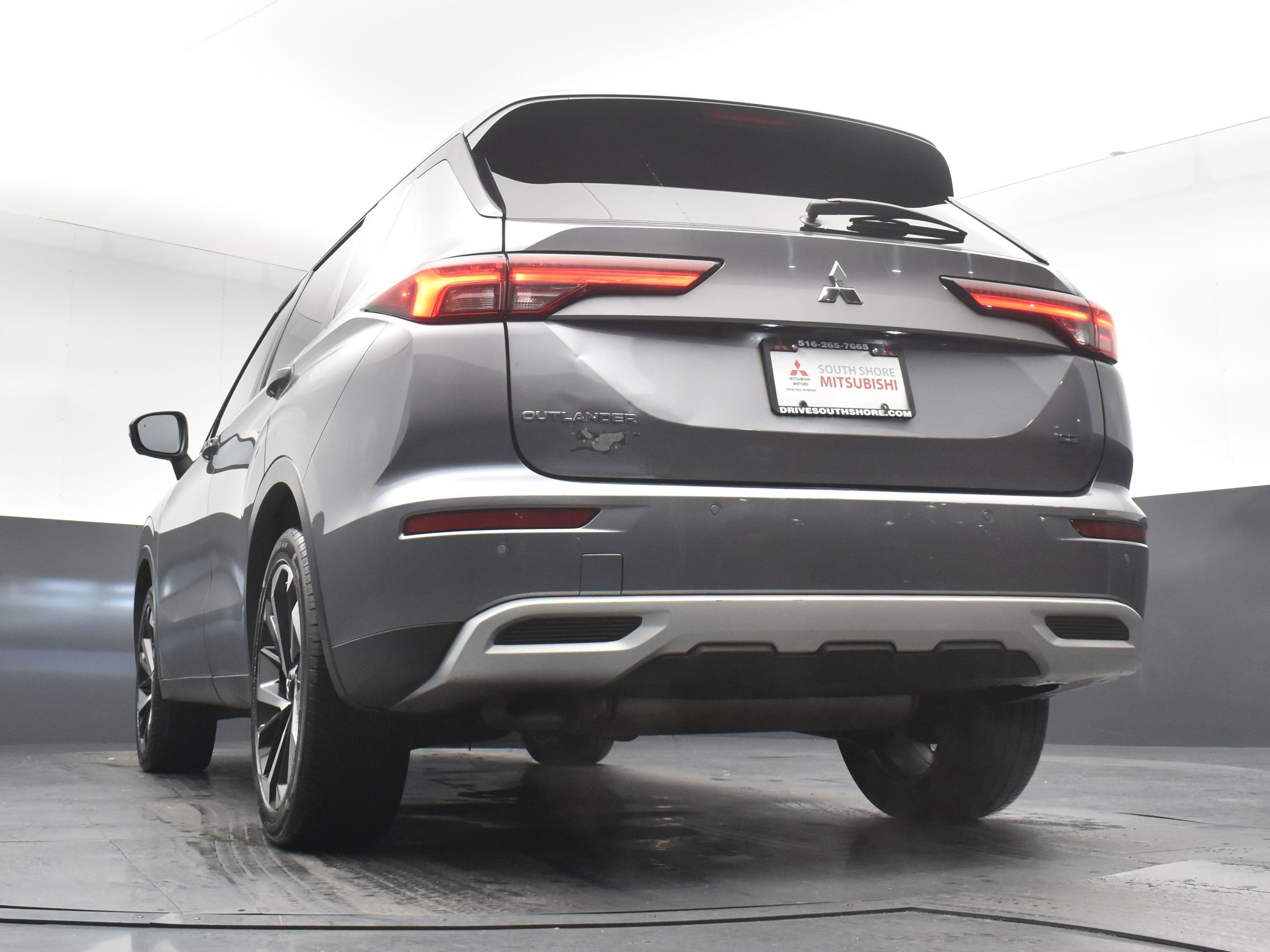 Used 2022 Mitsubishi Outlander SE image 22