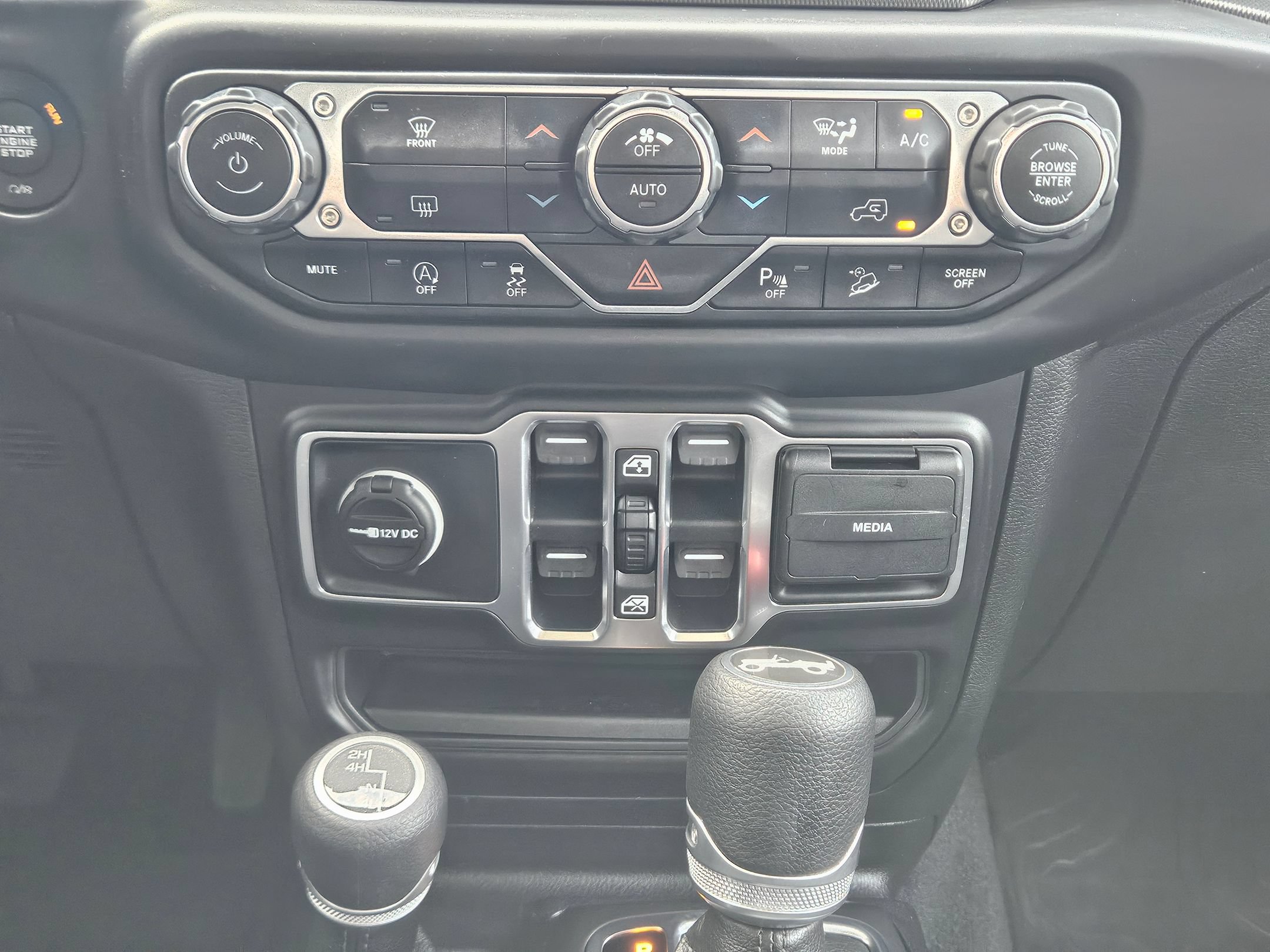 Used 2020 Jeep Wrangler Unlimited Sport S AWD/4WD image 14