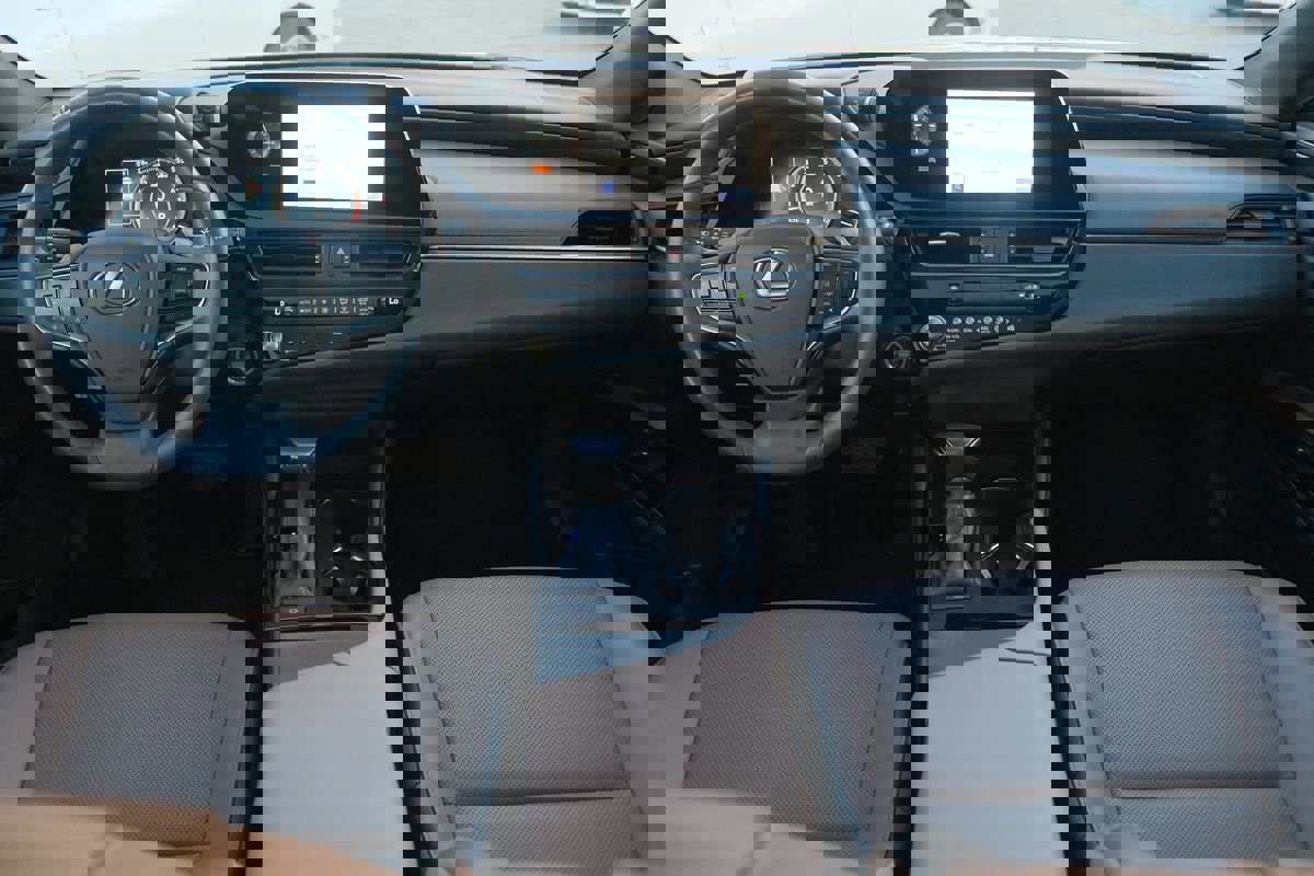 Used 2023 Lexus ES 350 image 16