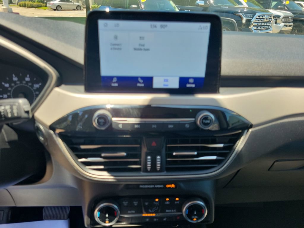 Used 2022 Ford Escape SE w/ SE Sport Appearance Package FWD image 25