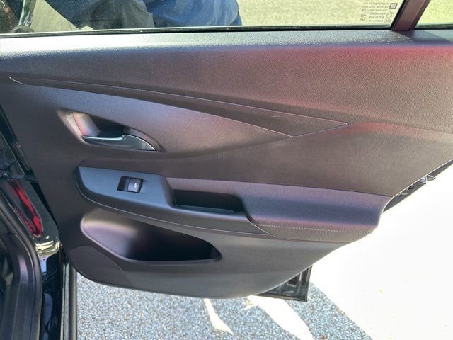 Used 2025 Buick Envista Sport Touring image 38