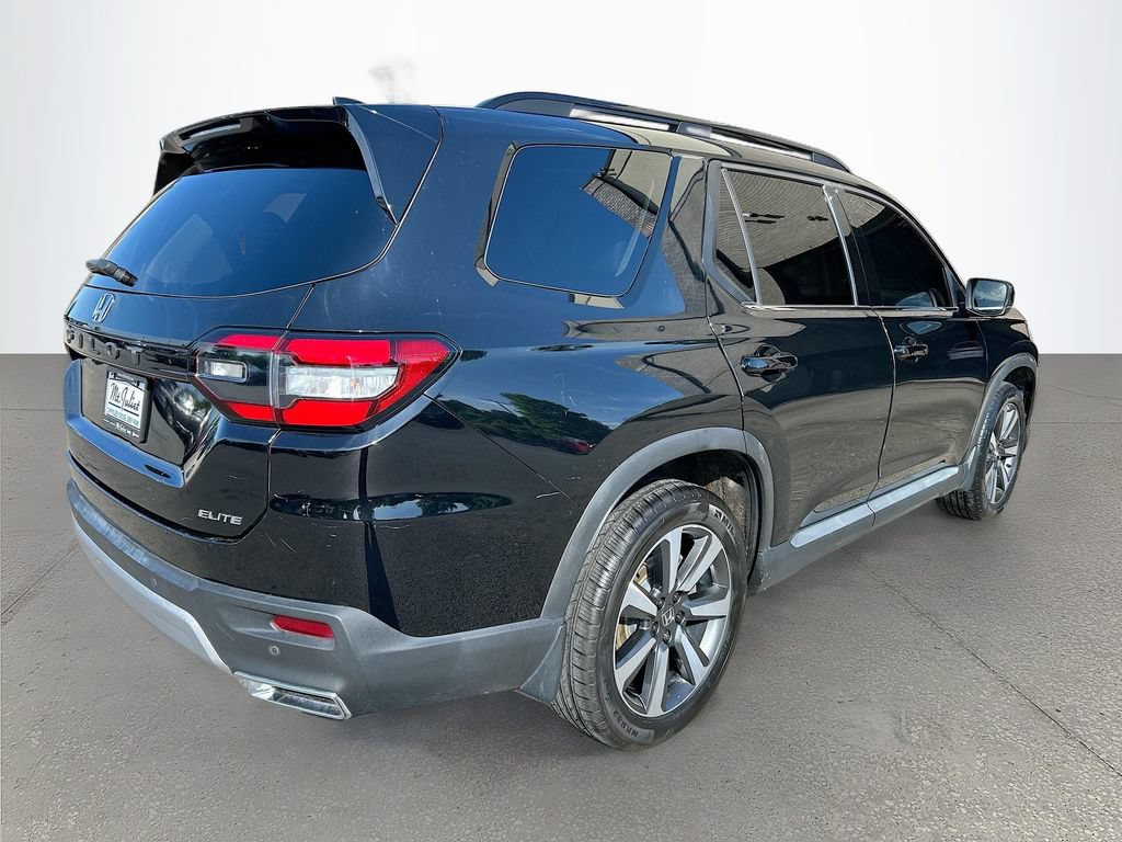 Used 2023 Honda Pilot Elite image 4