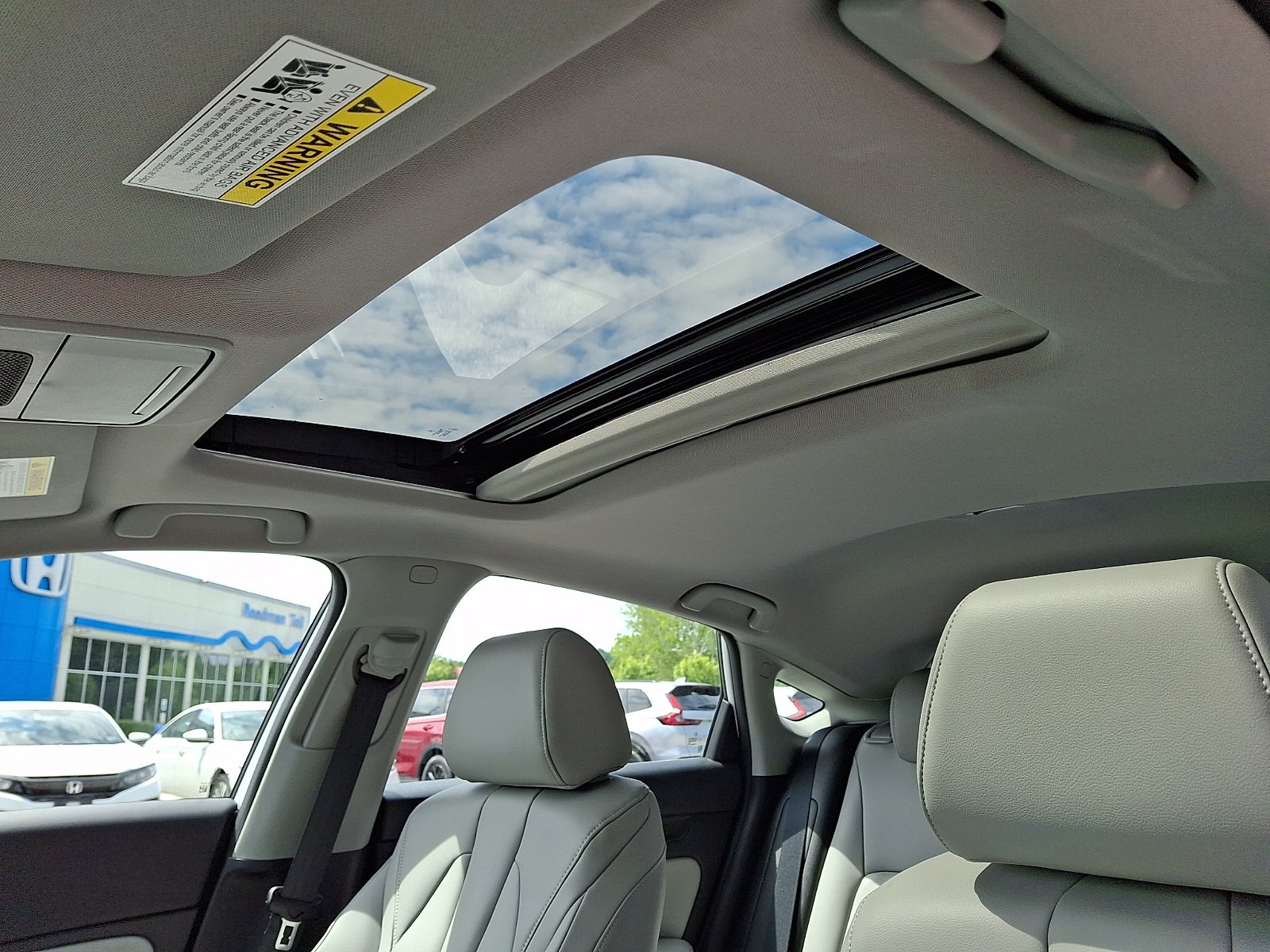Used 2025 Acura Integra FWD image 14