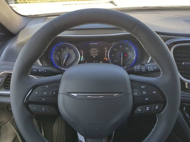New 2027 Chrysler Pacifica Limited FWD image 35