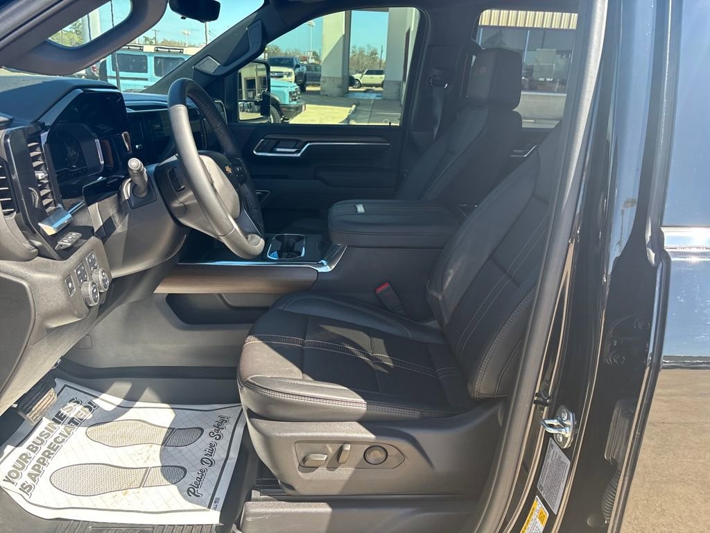 Used 2025 Chevrolet Silverado 2500 High Country w/ Technology Package image 10