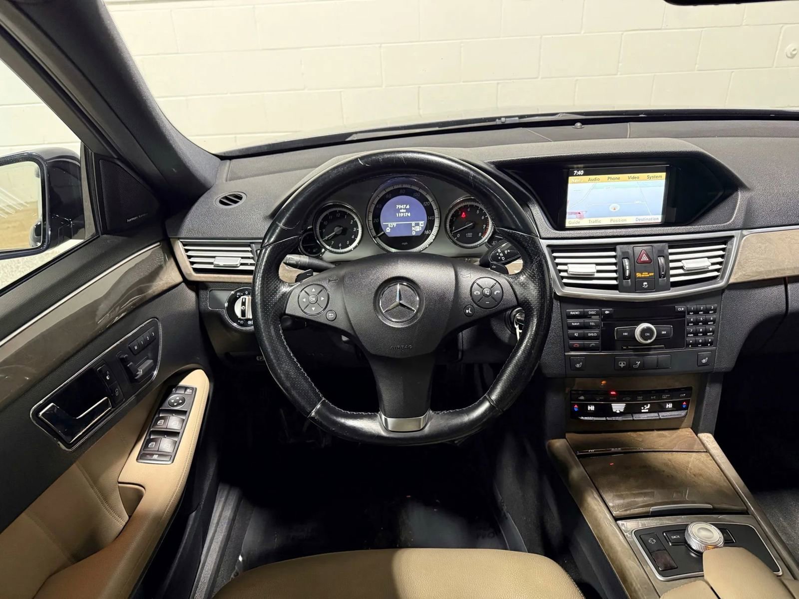 Used 2010 Mercedes-Benz E 350 E 350 4MATIC Sedan 4D image 20