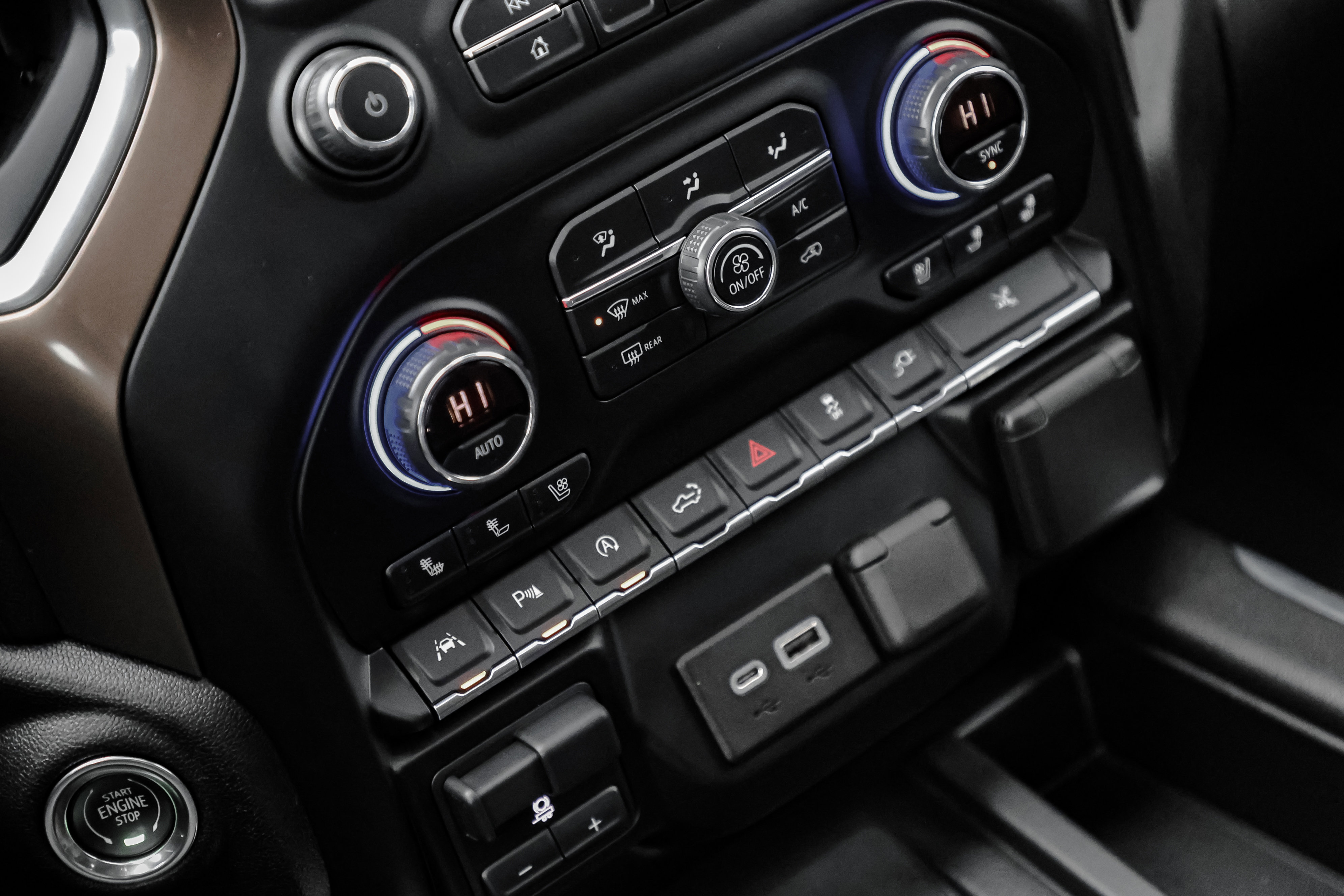 Used 2019 Chevrolet Silverado 1500 High Country w/ Technology Package image 35