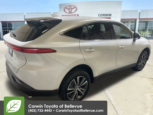 Certified 2023 Toyota Venza LE image 5