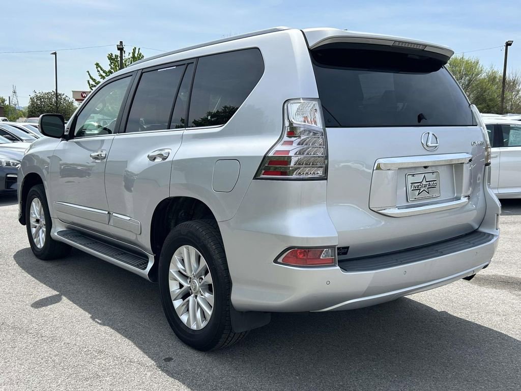 Used 2015 Lexus GX 460 w/ Premium Package image 4