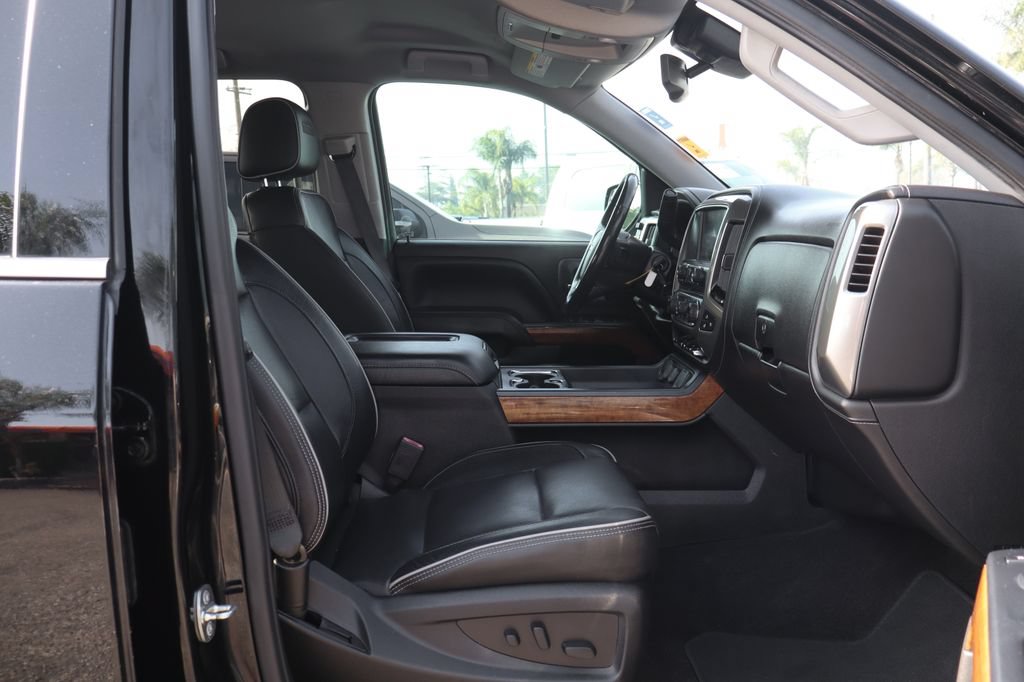 Used 2018 Chevrolet Silverado 1500 High Country RWD image 43