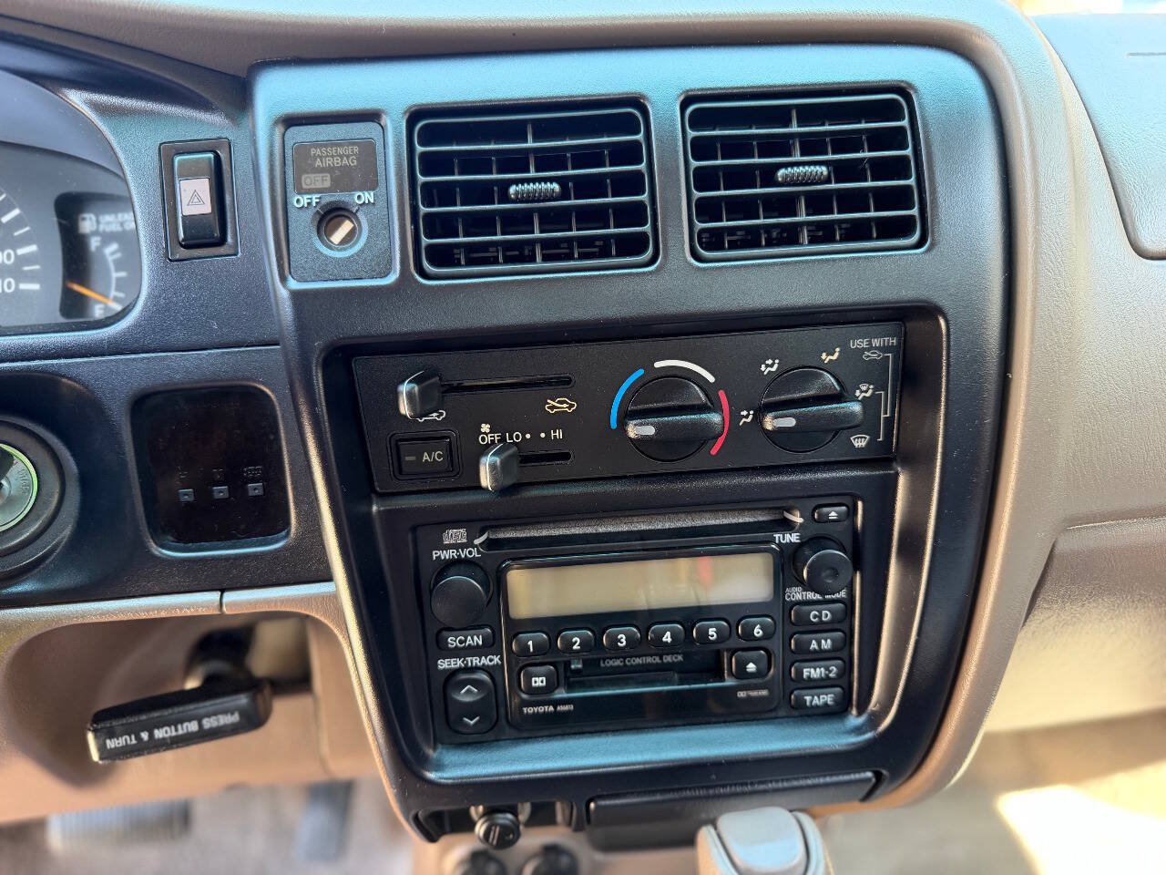 Used 2000 Toyota Tacoma PreRunner w/ Value Pkg RWD image 19