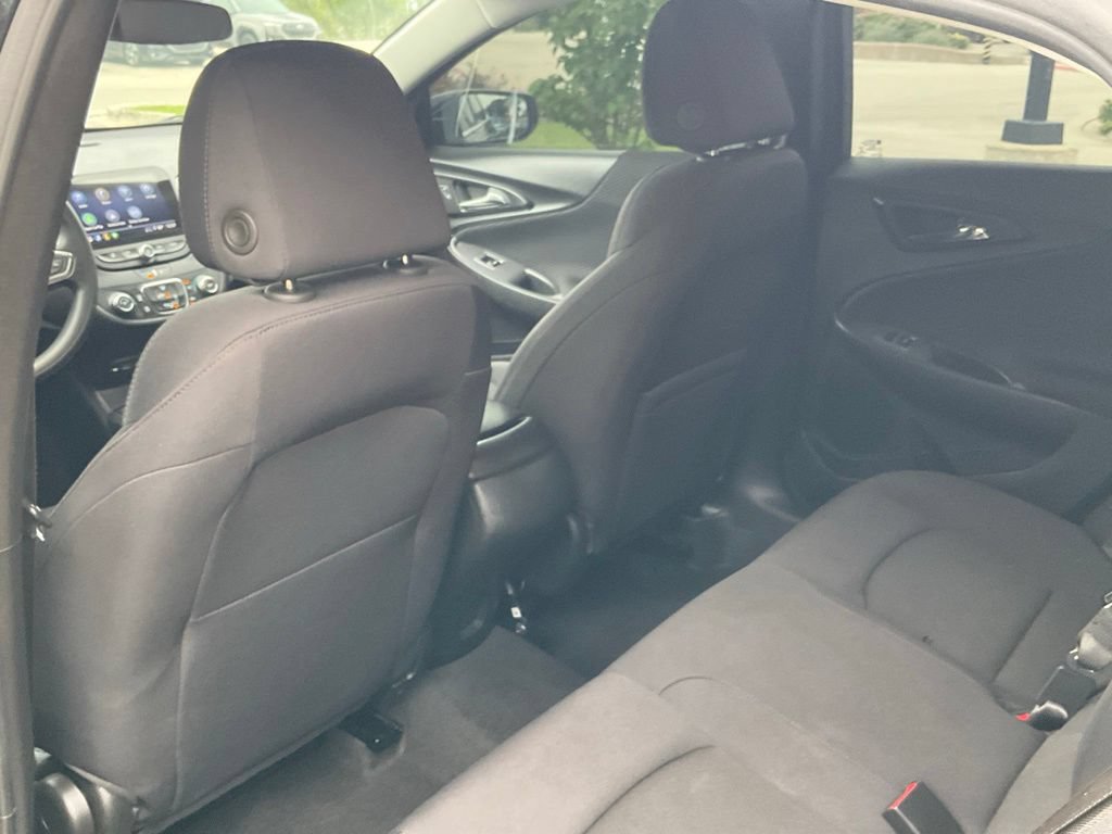 Used 2025 Chevrolet Malibu LS FWD image 14