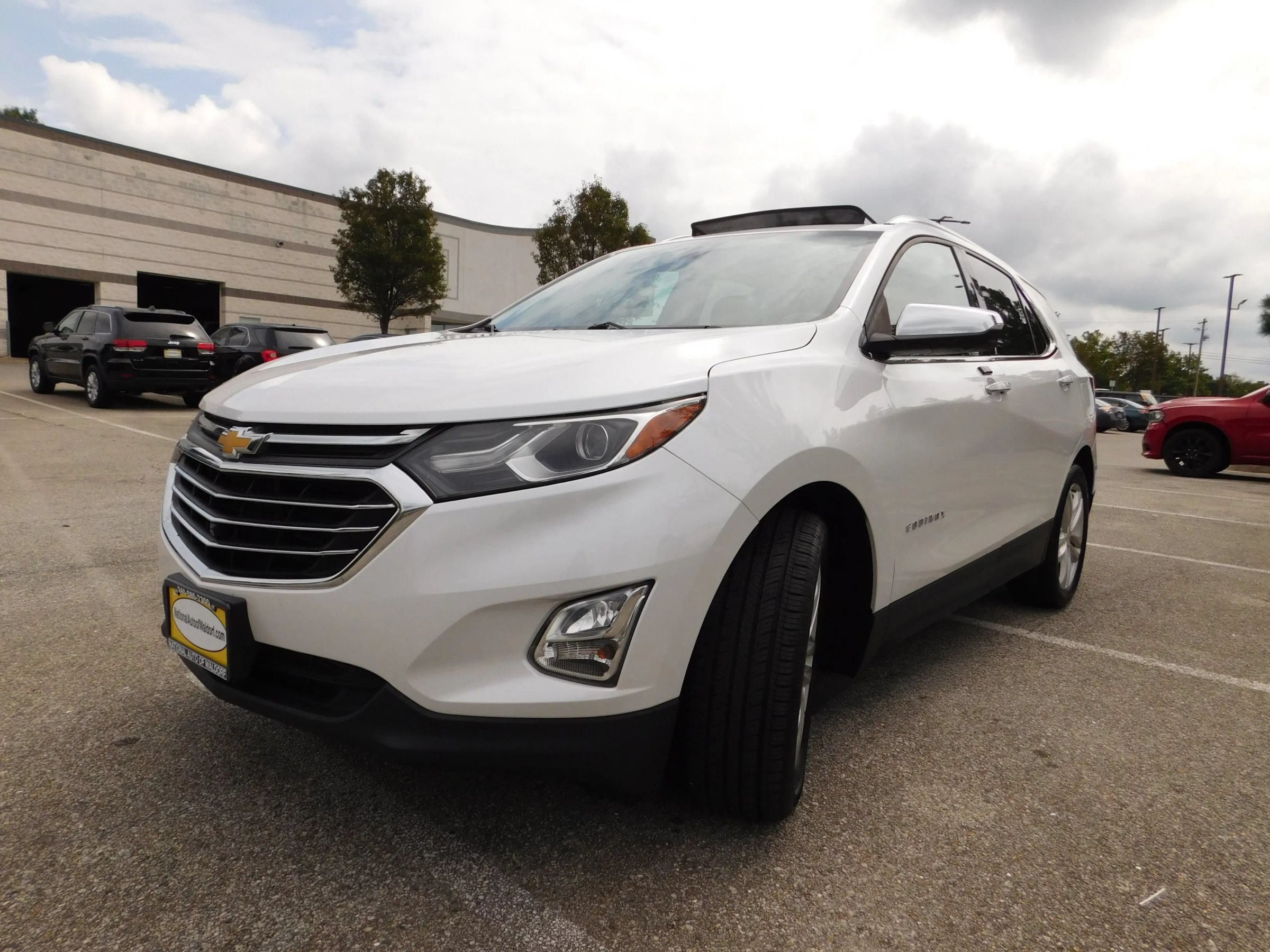 Used 2020 Chevrolet Equinox Premier FWD image 4