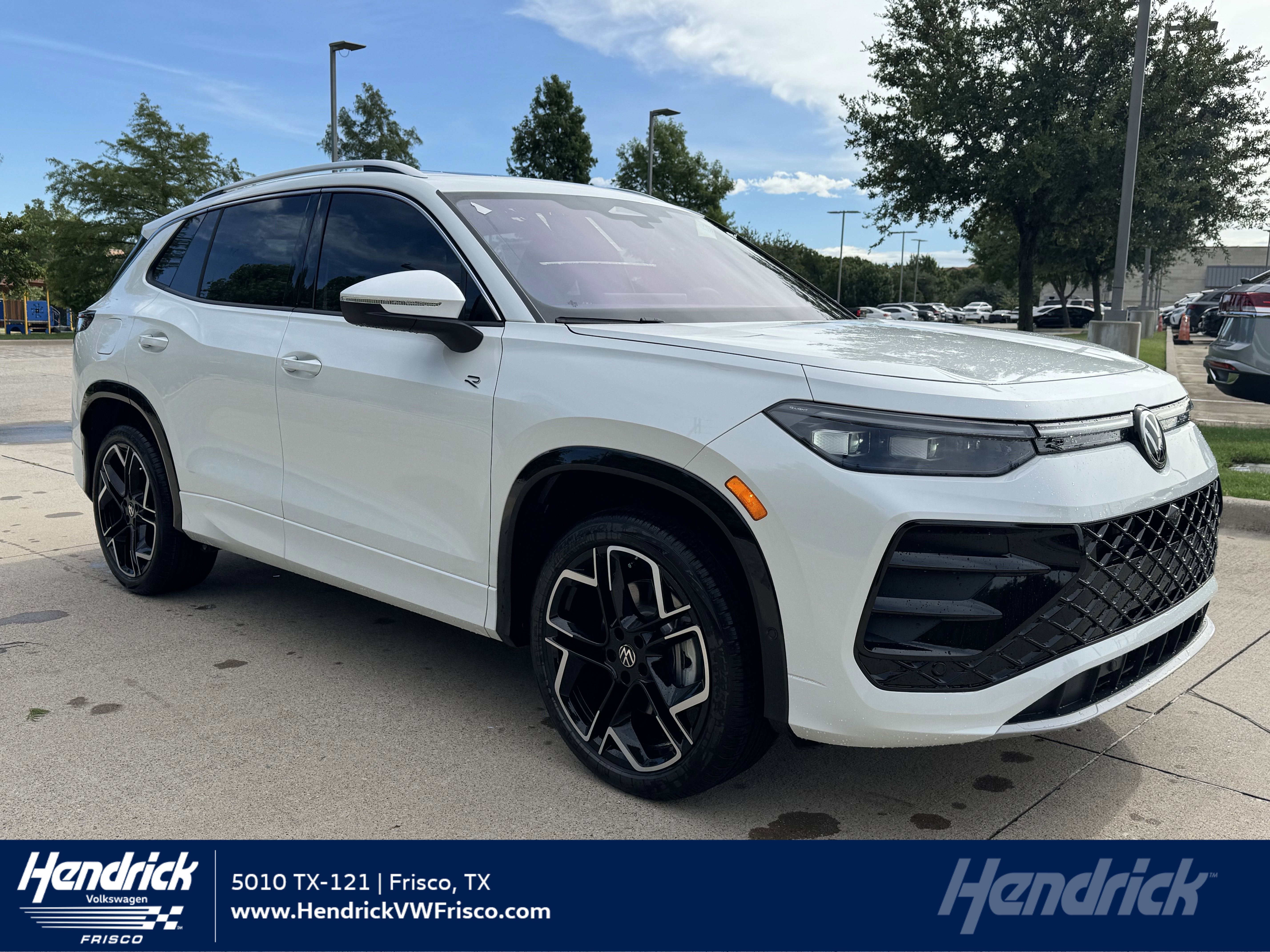 New 2026 Volkswagen Tiguan SEL R-Line AWD/4WD image 1