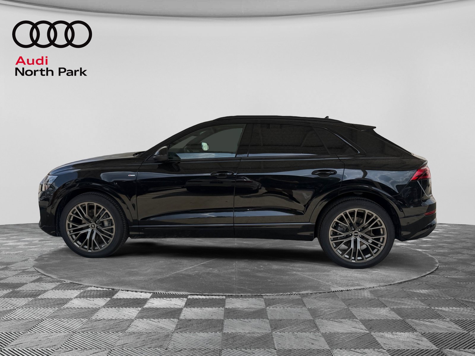 New 2027 Audi Q8 Prestige AWD/4WD image 2