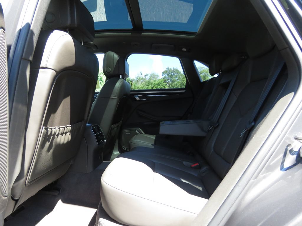 Used 2018 Porsche Macan Sport Edition AWD/4WD image 20