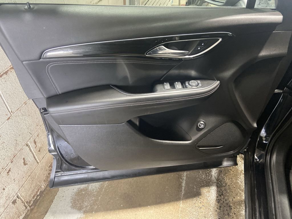 Used 2023 Buick Envision Preferred image 22