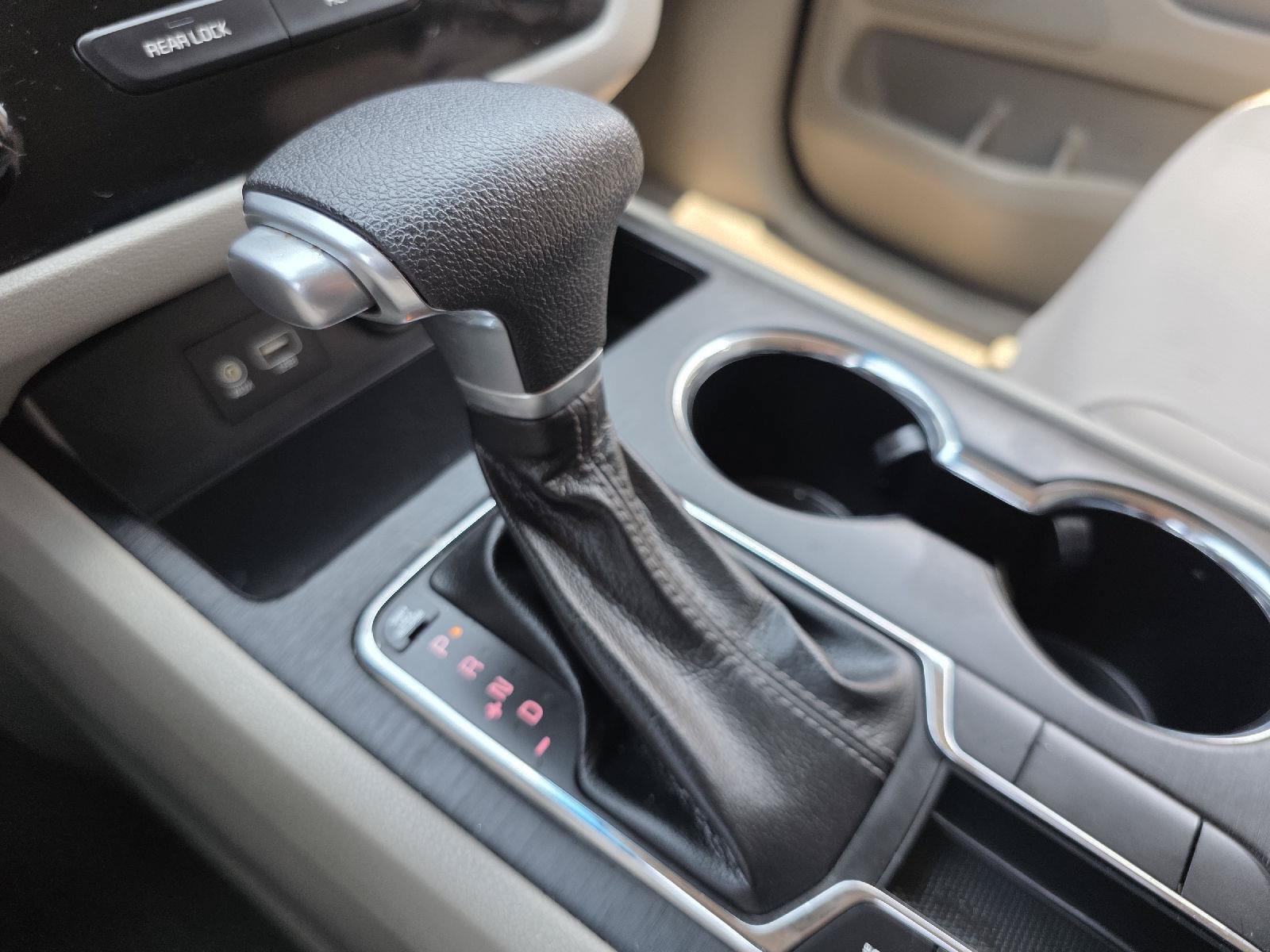 Used 2019 Kia Sedona LX FWD image 15