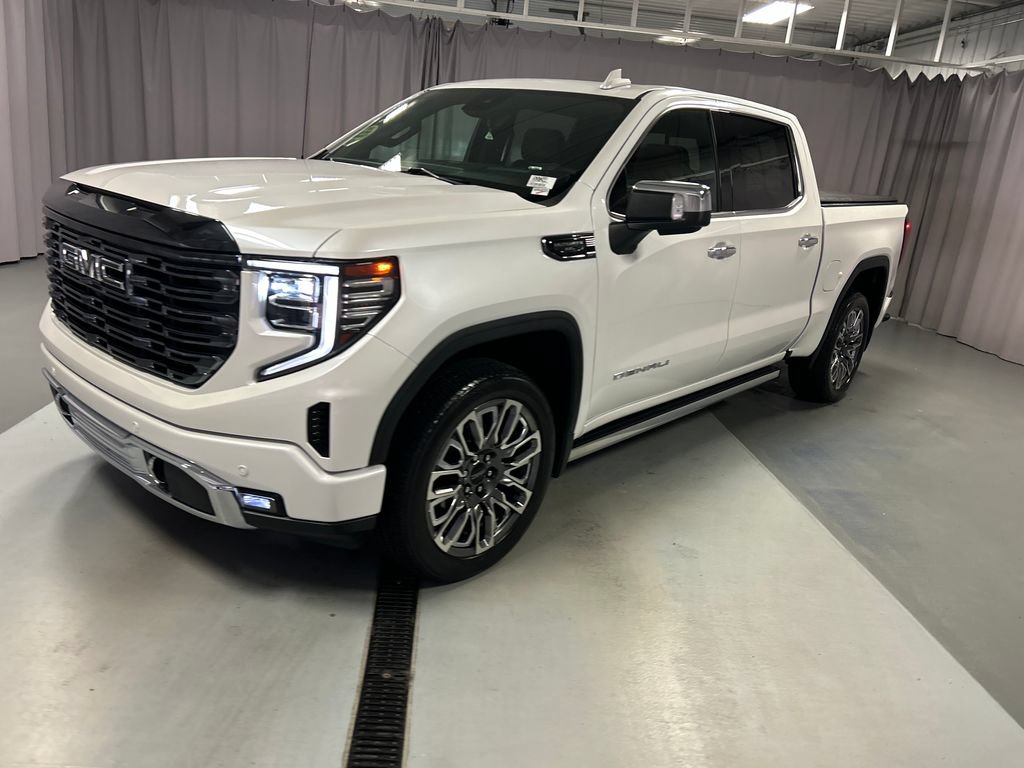 Used 2024 GMC Sierra 1500 Denali Ultimate AWD/4WD image 3