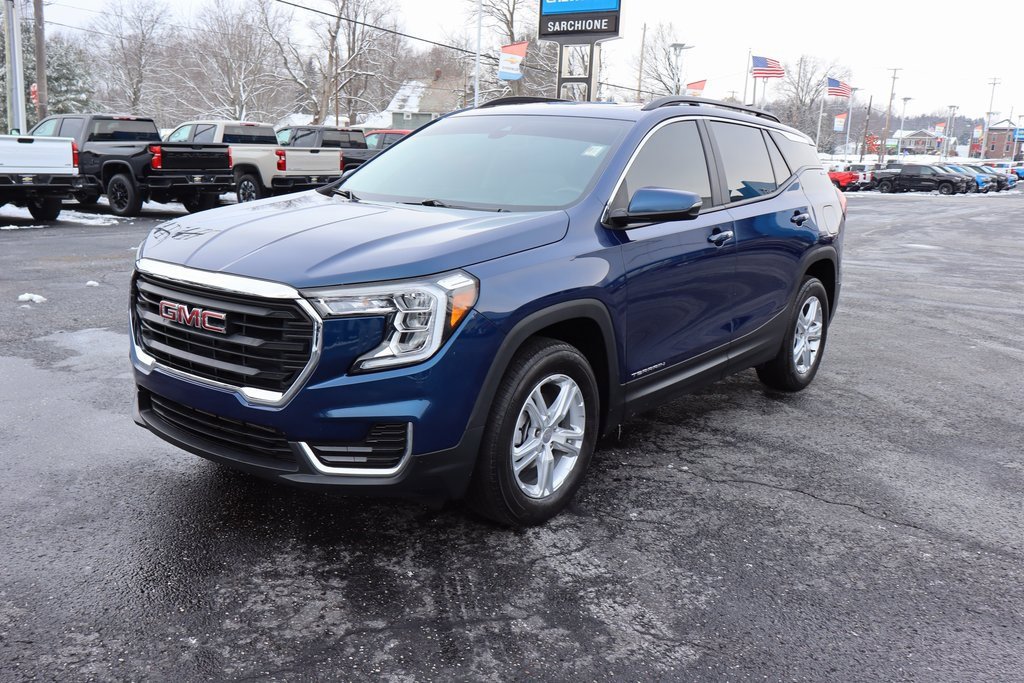 Used 2022 GMC Terrain SLE w/ Driver Convenience Package image 30