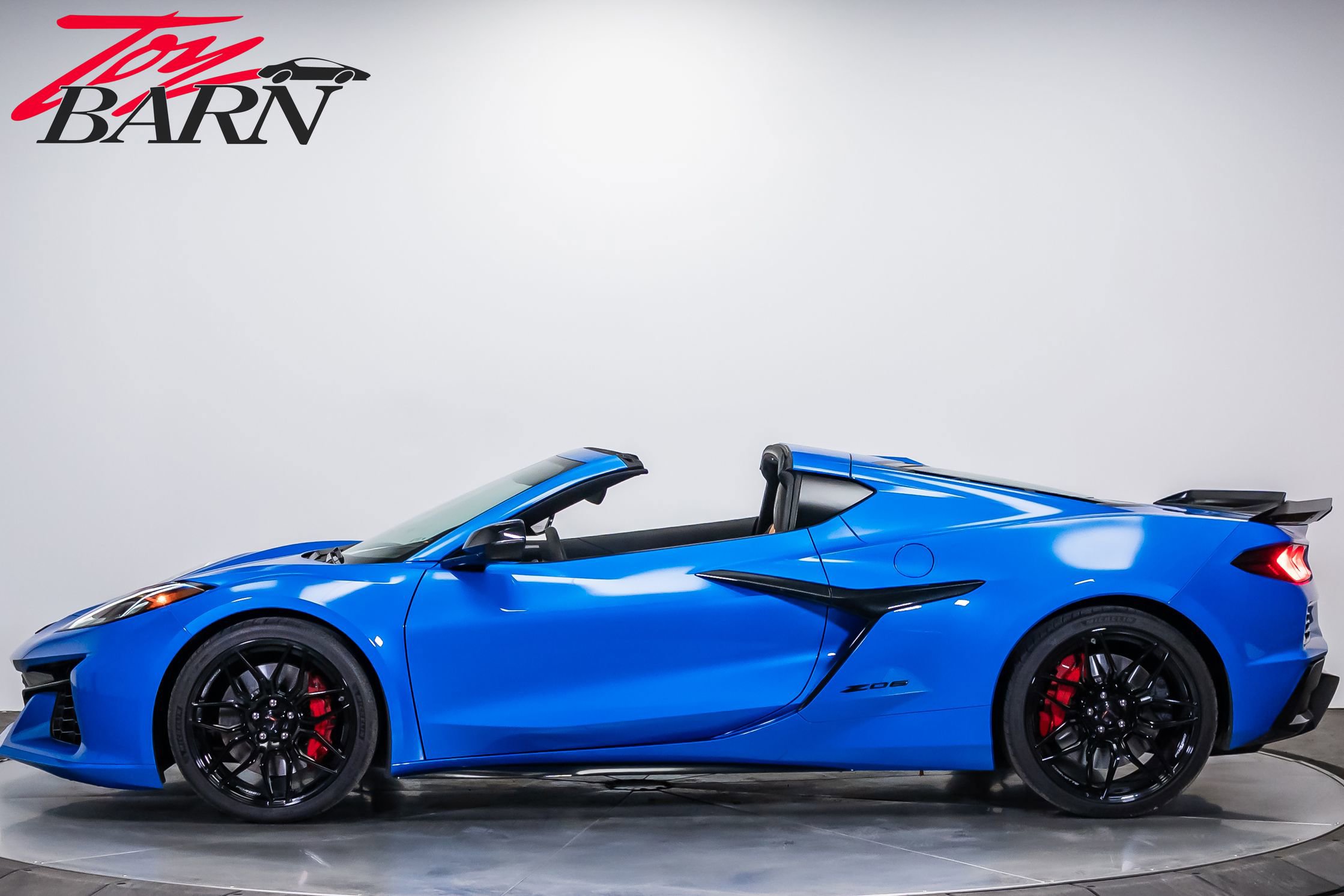 Used 2025 Chevrolet Corvette Z06 image 2