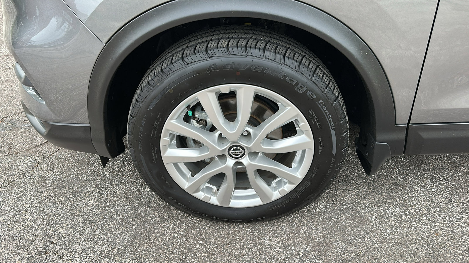 Certified 2021 Nissan Rogue Sport SV image 9