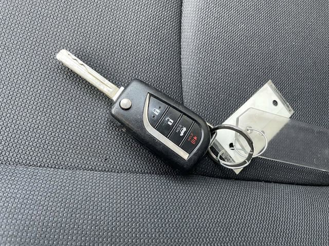 Used 2022 Toyota Corolla LE image 29