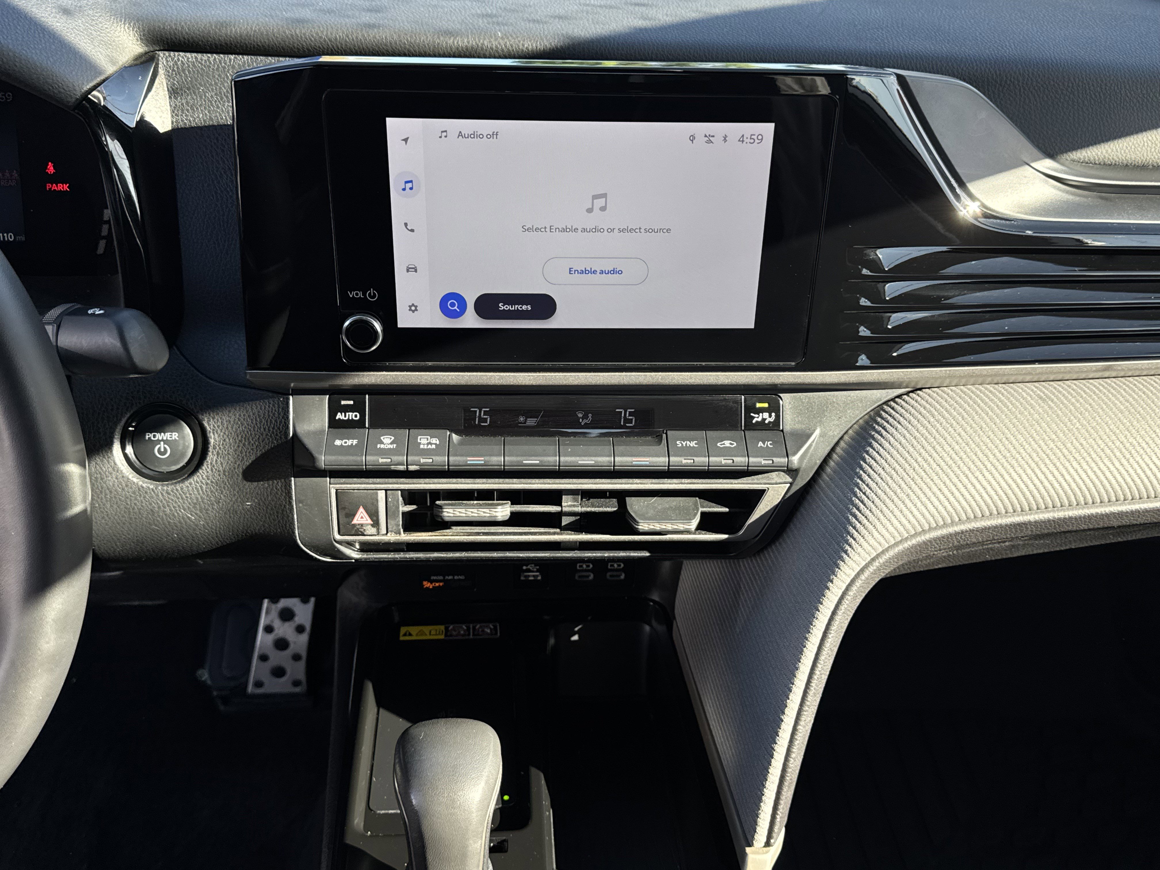 Used 2025 Toyota Camry SE image 18