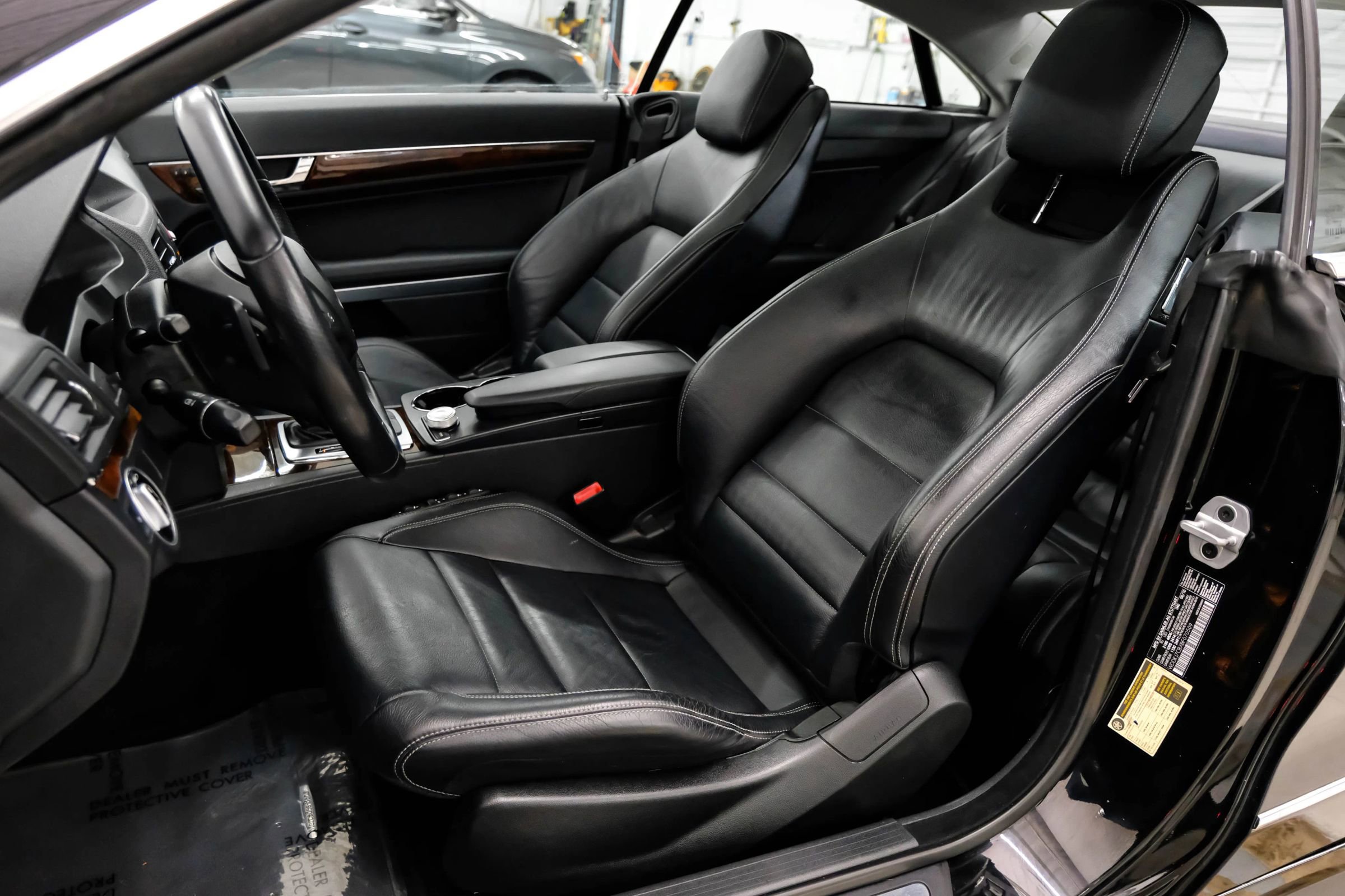 Used 2011 Mercedes-Benz E 550 Coupe image 32