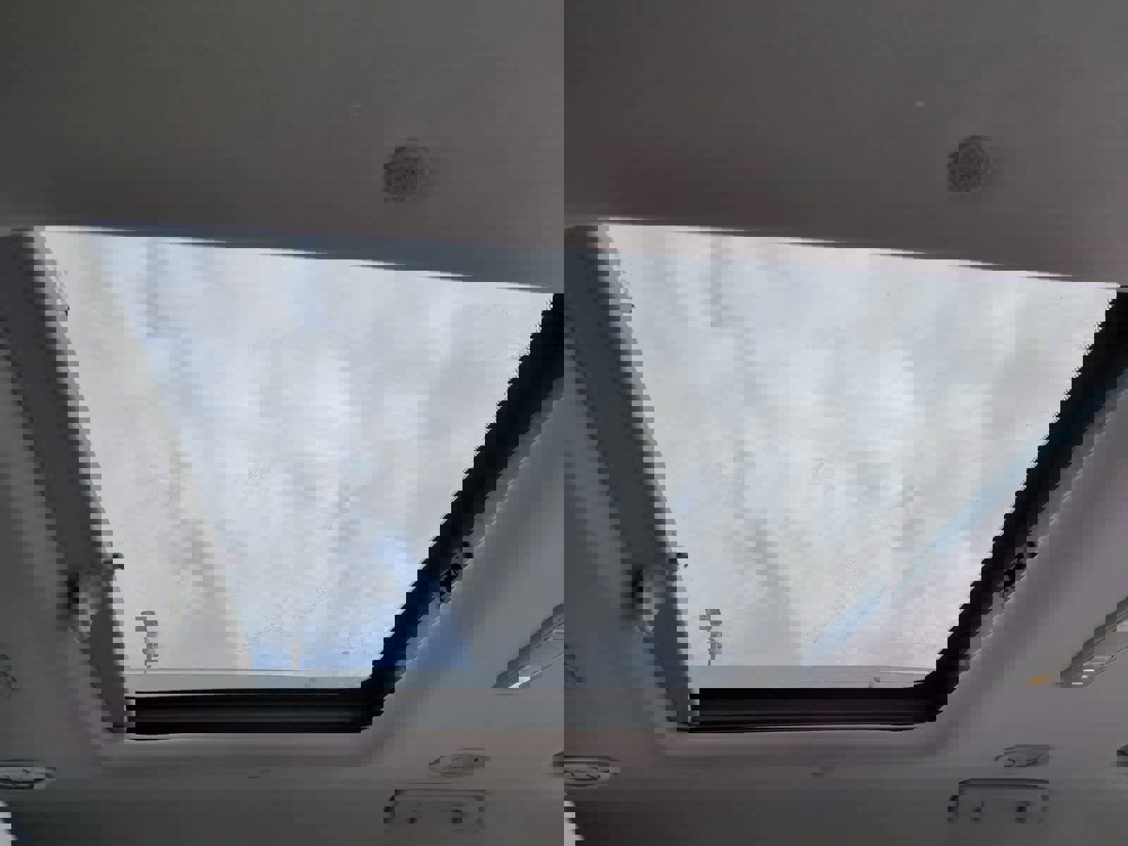 Used 2017 GMC Acadia SLT image 24