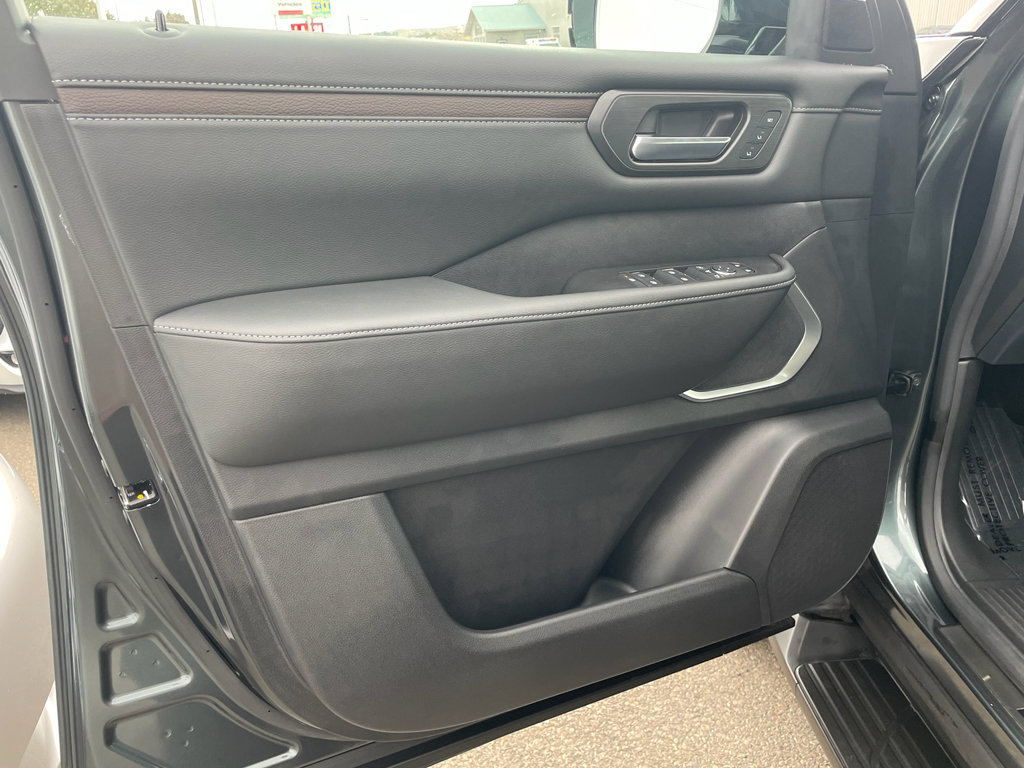 New 2026 Nissan Armada Platinum w/ Convenience Package AWD/4WD image 17