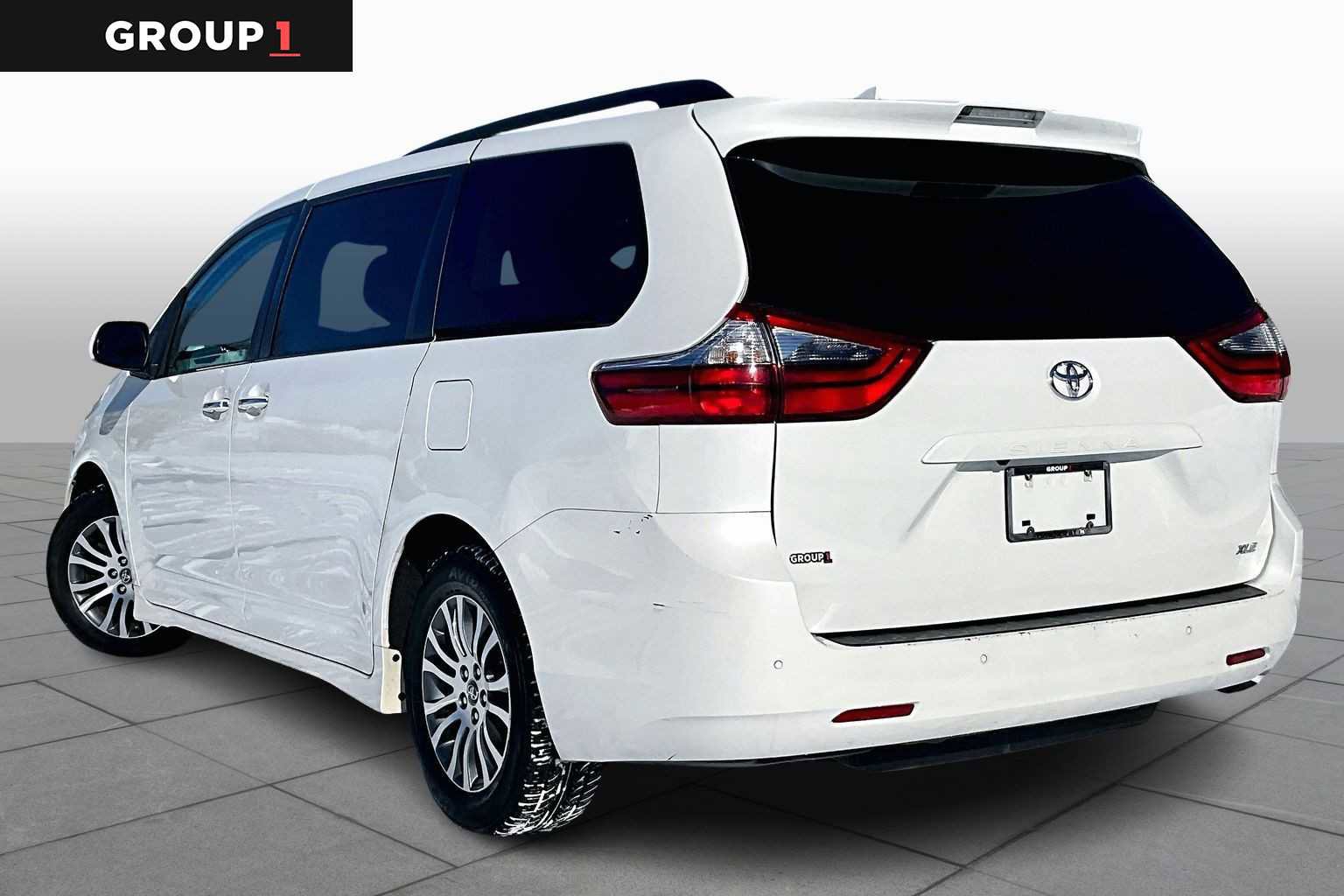 Certified 2020 Toyota Sienna XLE w/ XLE Navigation Package image 11