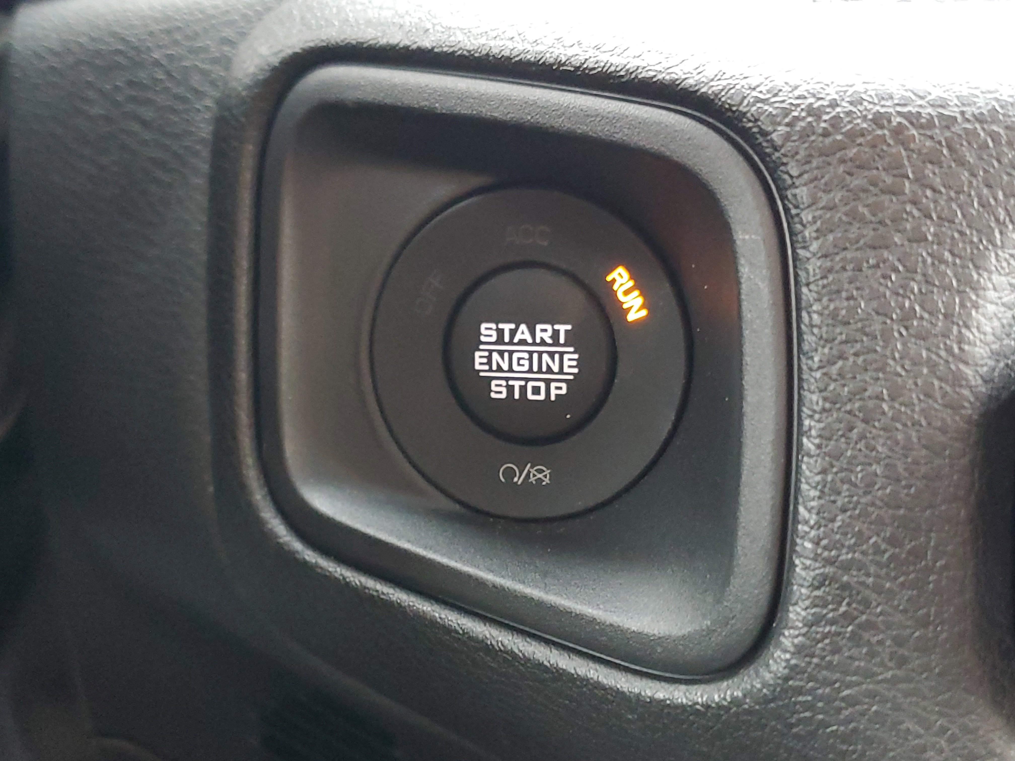 Used 2025 Jeep Wrangler Sport image 20