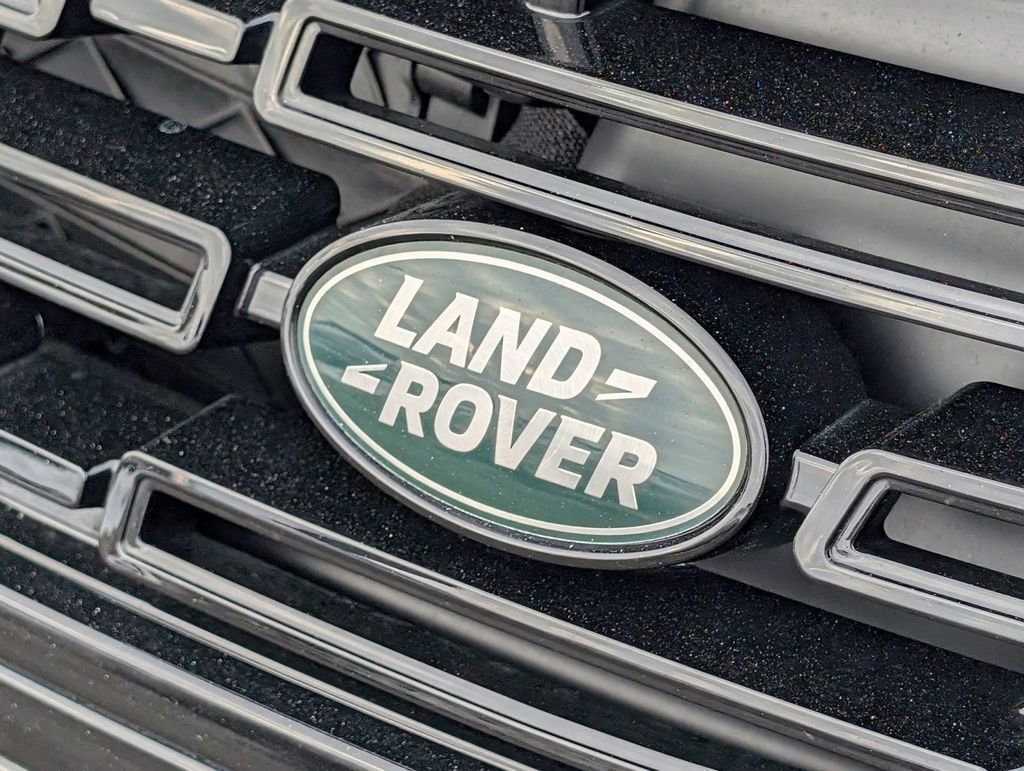 Used 2025 Land Rover Range Rover Velar S image 13