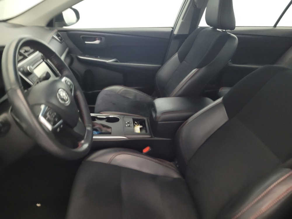 Used 2015 Toyota Camry XSE w/ Advanced Technology Package image 17
