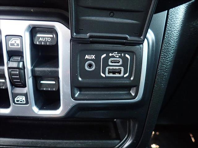 Used 2018 Jeep Wrangler Unlimited Sport S image 19