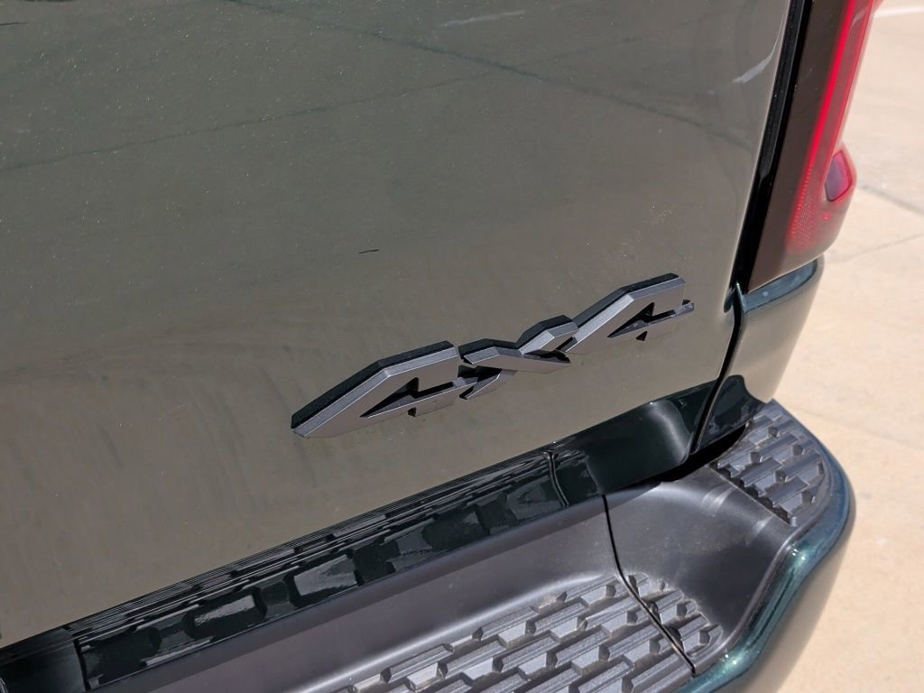 New 2026 RAM 1500 4x4 Crew Cab image 46