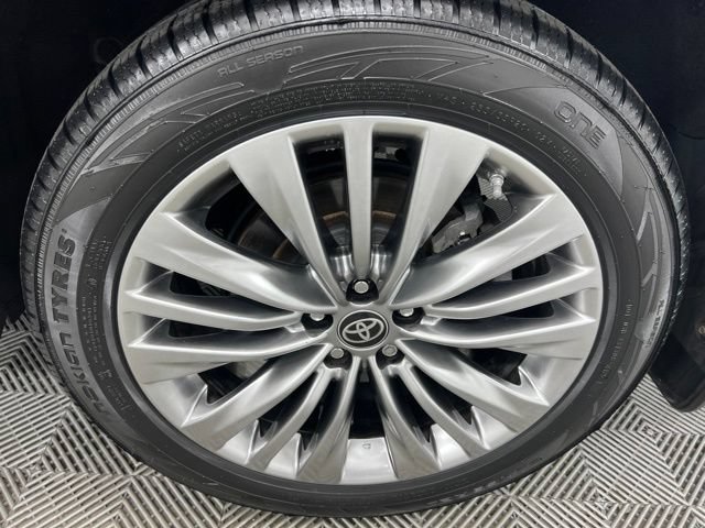 Used 2024 Toyota Highlander Platinum AWD/4WD image 11