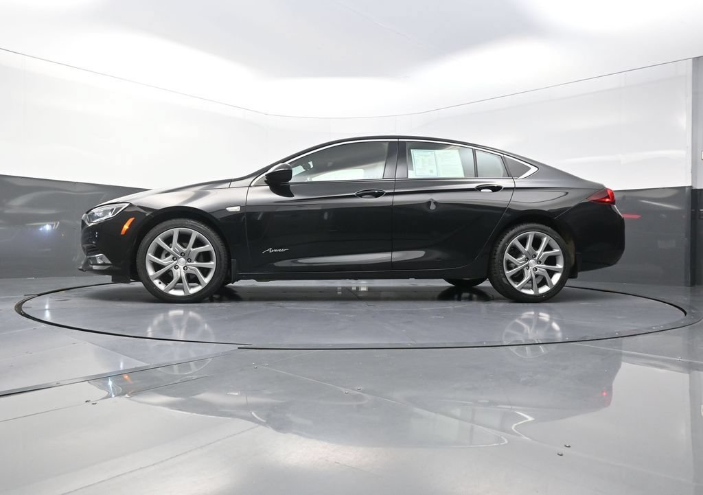 Used 2019 Buick Regal Avenir w/ Driver Confidence Package II FWD image 26