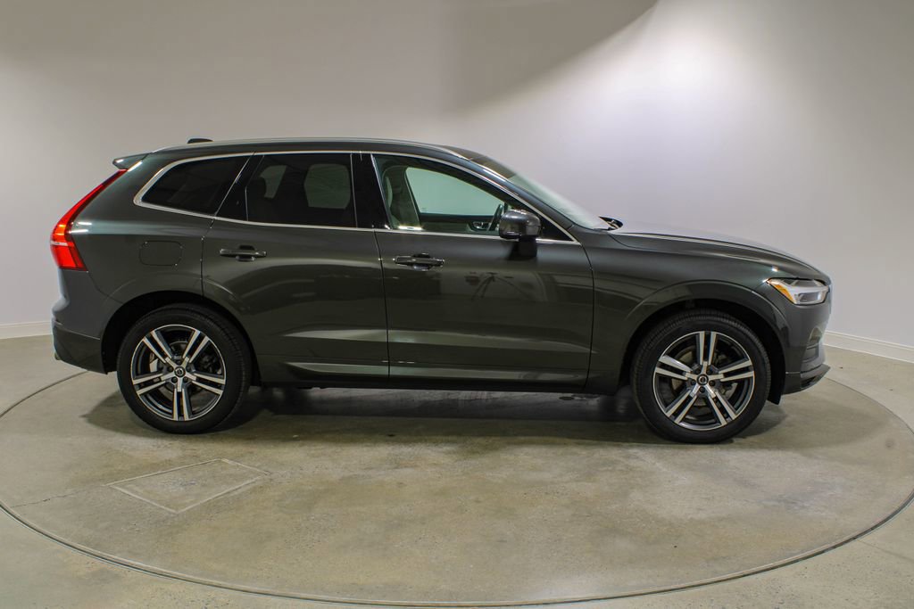 Used 2020 Volvo XC60 T5 Momentum w/ Protection Package image 6