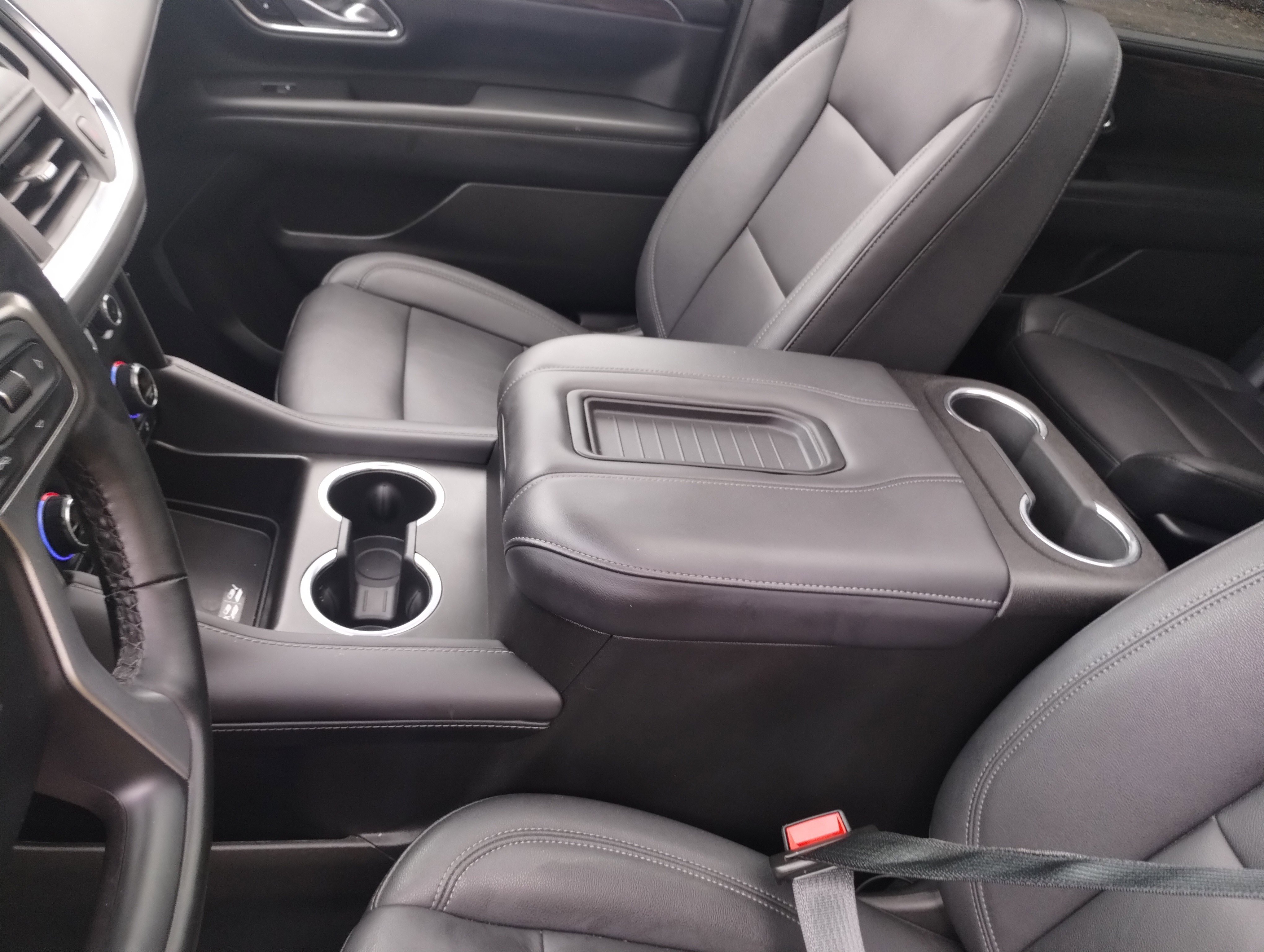 Used 2023 Chevrolet Suburban Z71 w/ Luxury Package image 14